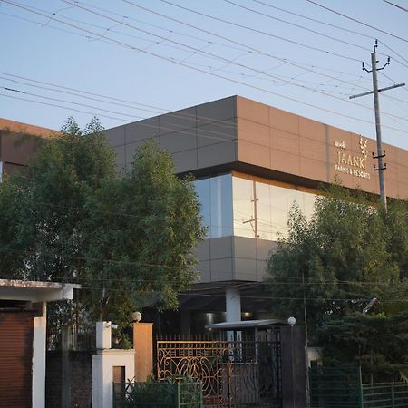 Jorhāt Jaanki Farms & Resorts מראה חיצוני תמונה