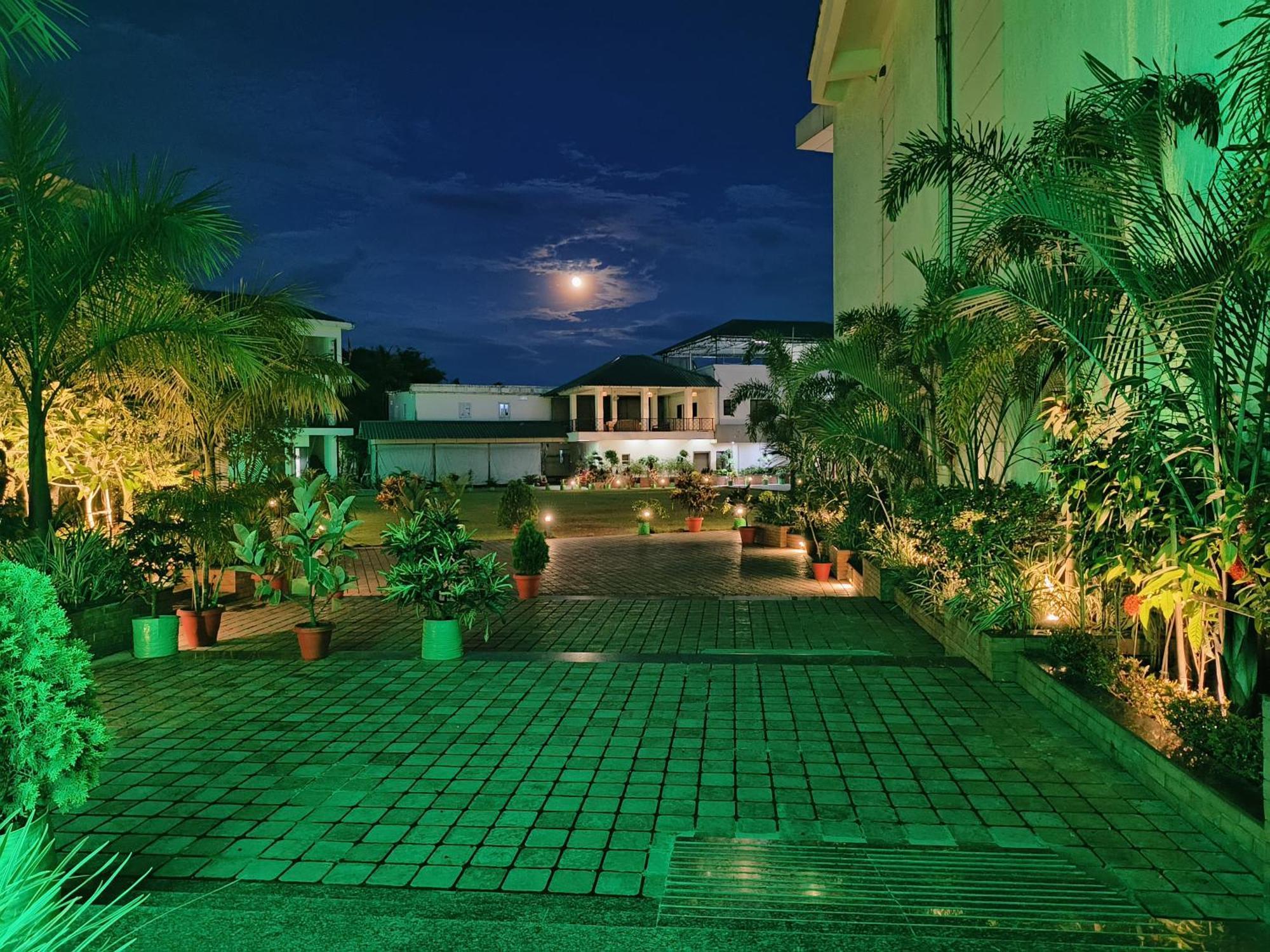 Jorhāt Jaanki Farms & Resorts מראה חיצוני תמונה